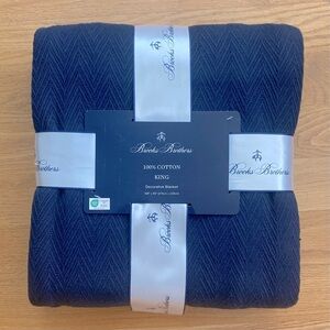 Brooks Brothers King 100% Cotton Luxury Navy Chevron Blanket (108" X 90")